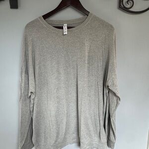 Athleta Heathered Light Green Crewneck Long Sleeve Top